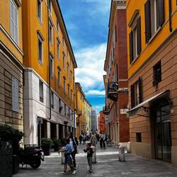 We enjoyed beautiful early fall weather on our strolls around Modena.