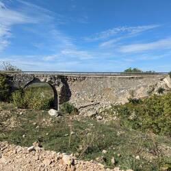 Hier ist die Brücke abgesackt