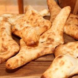Puri - Brot aus dem Tonofen