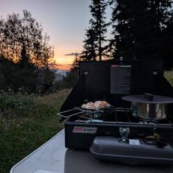 Heute bei den kühleren Temperaturen in den Bergen gibt es Suppe und Brot