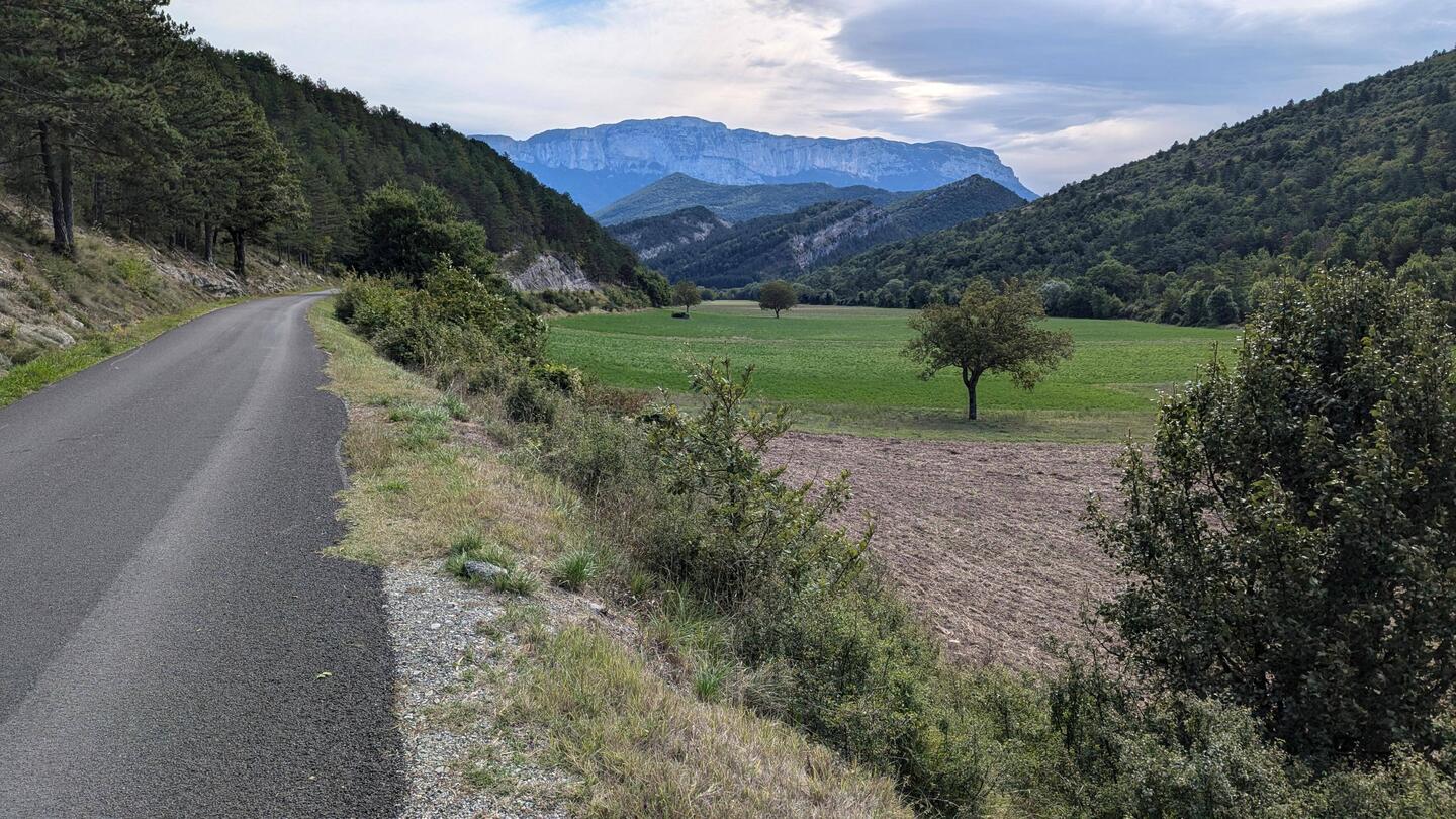 Descending from the Col de Marignac