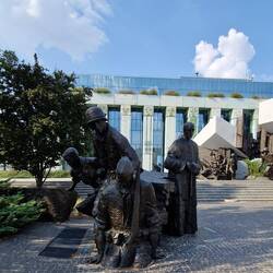 Het monument van de partizanen opstand tegen de Duitsers: de rioolstrijders