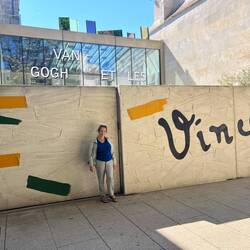 Van Gogh foundation that hosts exhibits