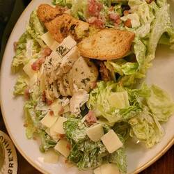 Caesar Salat mit Hähnchen