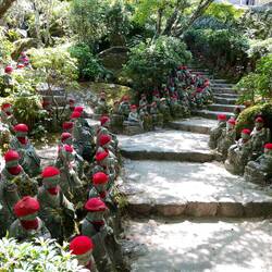 Les statuts du bouddha Jizo