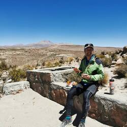 Mittagssnack mit Crackern und Thunfisch