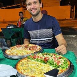 Abends gönnen wir uns überraschend cremige Pizzen