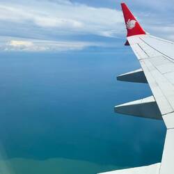 Im Flugzeug nach "Jakarta"