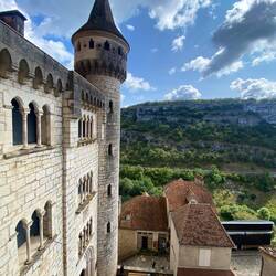 I feel the way aristocrats and clerics fell, looking in