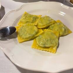 Tortellini with ricotta and butter