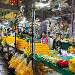 Blumenmarkt - war früher ein Fischmarkt, aber zu nah am Königshaus und hat gestunken
