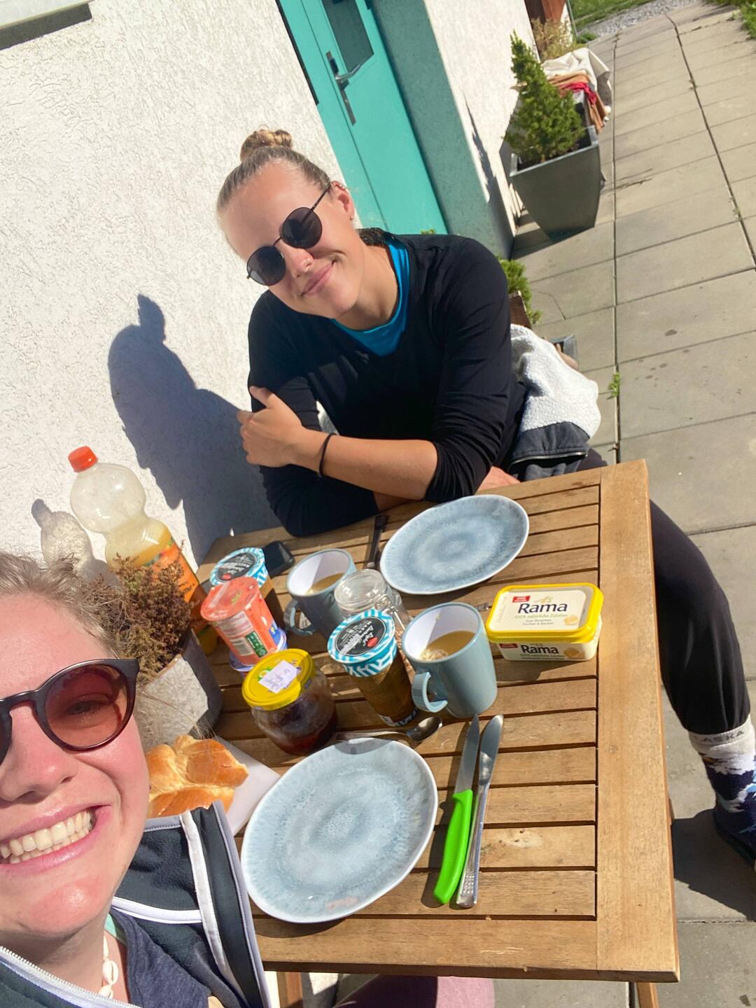 Gmüetlechs Zmörgele ufem Camping 🥐