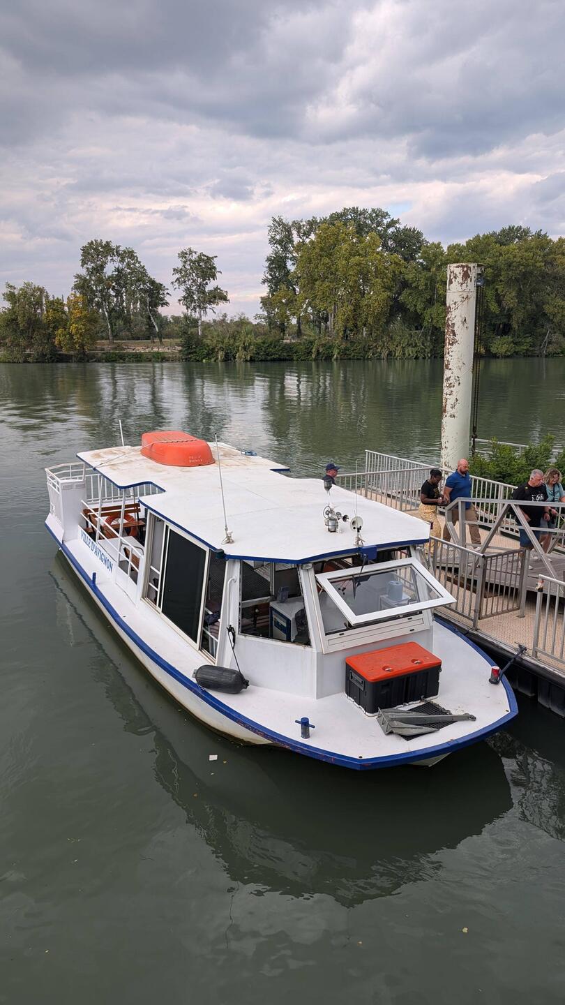 Ferry zum anderen Ufer