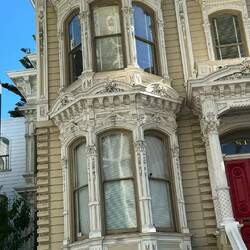 schöne alte Häuser mit Jugendstilelementen