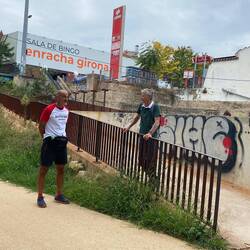 Peter chatting with one of the organizers