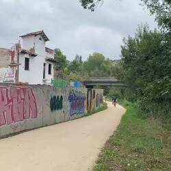 Bikers into the final 1K of a 100K route