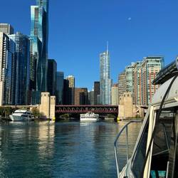 Cruising the Chicago River