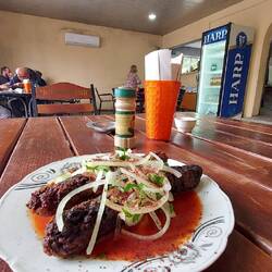 Das Essen ebenfalls. Schade, in der Stadt hätten wir es länger ausgehalten.