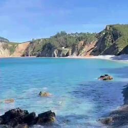 at the beach i had to clim those rochs, a bit dangerous