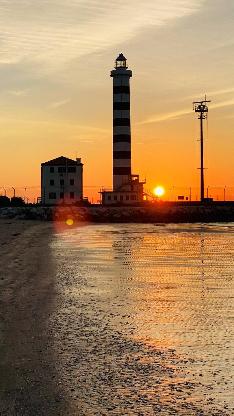Der letzte Tag wird mit einem goldenen Sonnenaufgang begrüsst