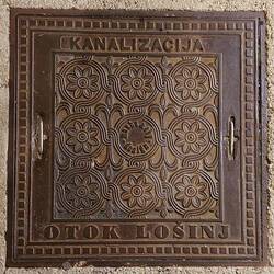 Hübsch, diese Kanaldeckel