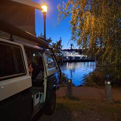 Unser Parkplatz am Hafen