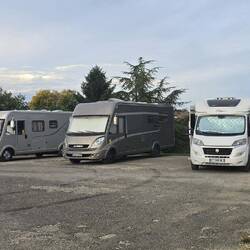 Enough parking in dedicated area for 4 or 5 motorhomes (no services)