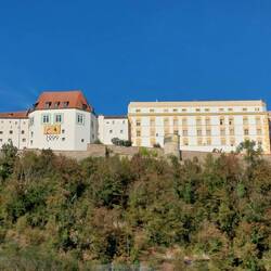 Die Veste Oberhaus auf der anderen Donauseite!