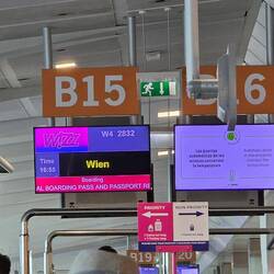 .... Boarding B15
