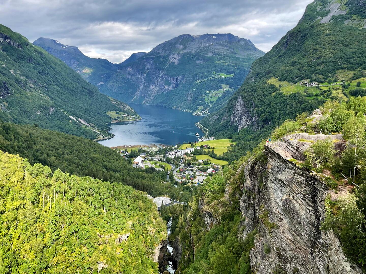 Abschied vom Geiranger Fjord