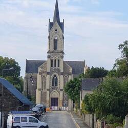 Nix los und vor mir nur diese Kirche