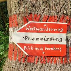 Kurz vor dem Etappenziel, ein Hinweis zur Prammündung!