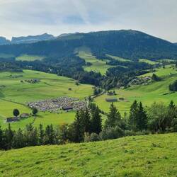 Blick zurück zum Kronberg und den Camping.