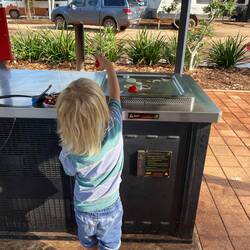 Dr Josh macht e BBQ Breakfast