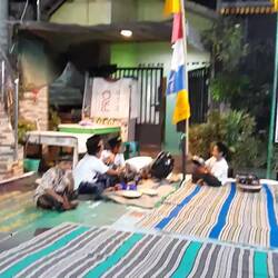 Die Jungs haben wir in einer Seitengasse entdeckt