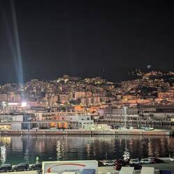 Genua bei Nacht