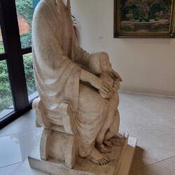 De stille Madonna en het actieve Kind