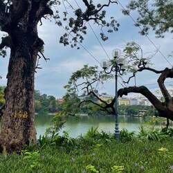 Hoan kiem lake