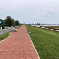 Hier rechts abbiegen (O-Ton meines Nawis)🤷‍♀️.