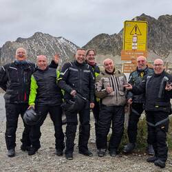 Der Fotograf hatte uns zum rumalbern aufgefordert. Das kommt dann dabei raus.