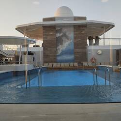 Der zweite Pool