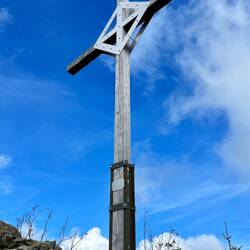 Gipfelkreuz des Enzians