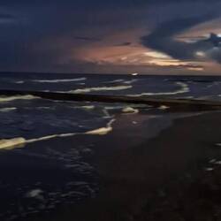 Es wird früh dunkel. Zum Abendessen um 19.00 Uhr ist es schon ganz dunkel