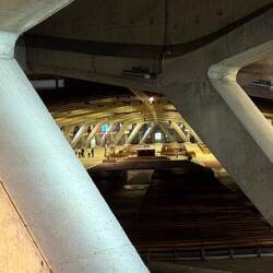 Eine riesige unterirdische Basilika!