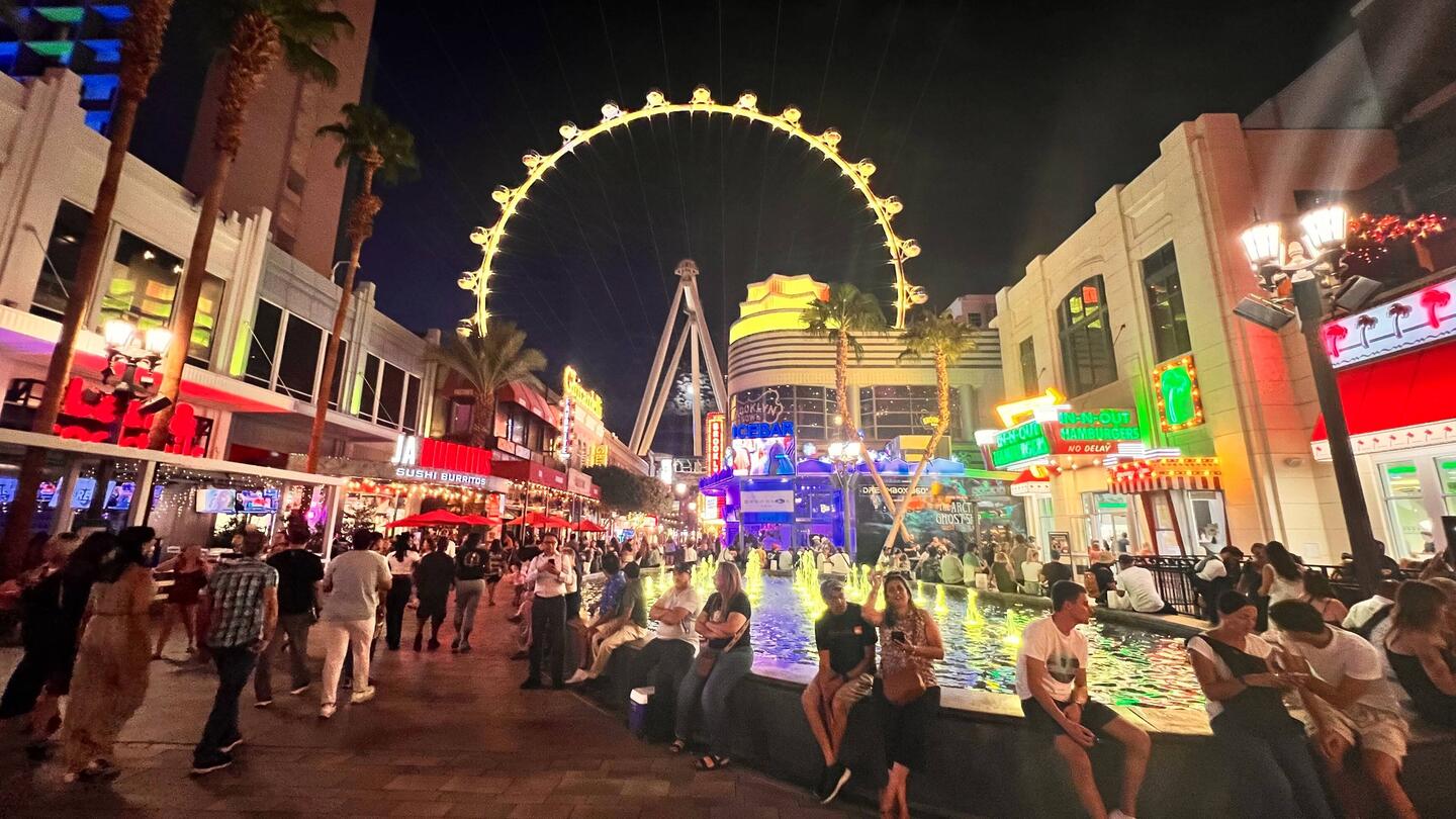 abends in Las Vegas. höchstes Riesenrad der Welt
