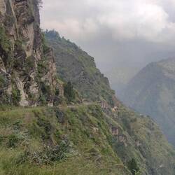 Wunderbare Gebirsstrasse, leider aphaltiert 😁