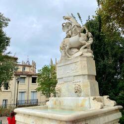 der Brunnen der Einhörner am Place de la Canourgue