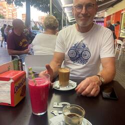 ein Cafe bei uns um die Ecke