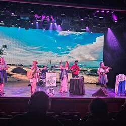 We returned to the ship for the folklore show by a local band.