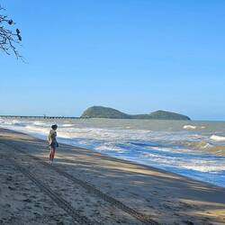 The weather was nice, but super windy; so it was a blessing we weren't able to do a Reef tour today.